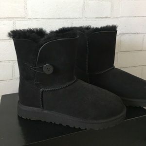 Black Ugg Boots